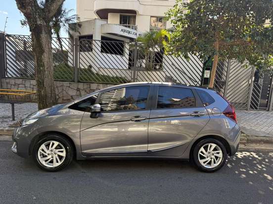 HONDA-FIT-2016