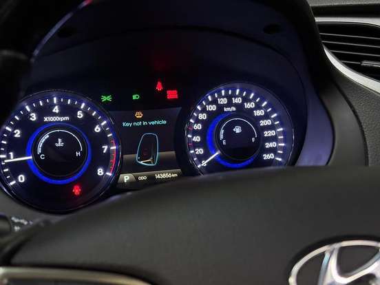 HYUNDAI-AZERA-2014