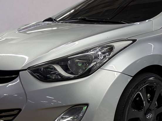 HYUNDAI-ELANTRA-2012