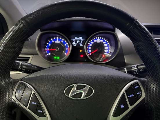 HYUNDAI-ELANTRA-2012