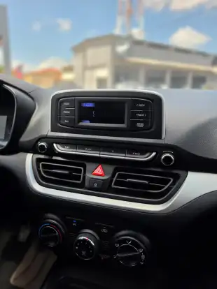 HYUNDAI-HB20-2023