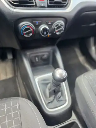 HYUNDAI-HB20-2023