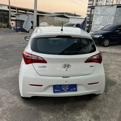 HYUNDAI-HB20-2015