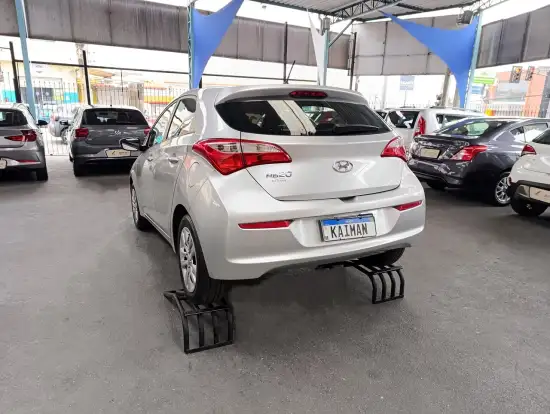 HYUNDAI-HB20-2017