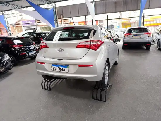 HYUNDAI-HB20-2017