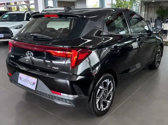 HYUNDAI-HB20-2023