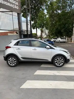 HYUNDAI-HB20-2016
