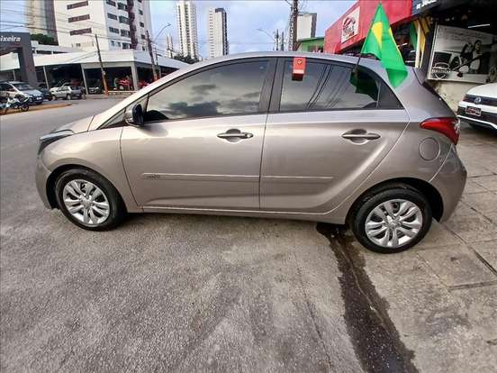 HYUNDAI-HB20-2017