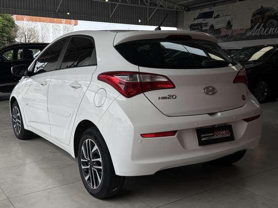 HYUNDAI-HB20-2018