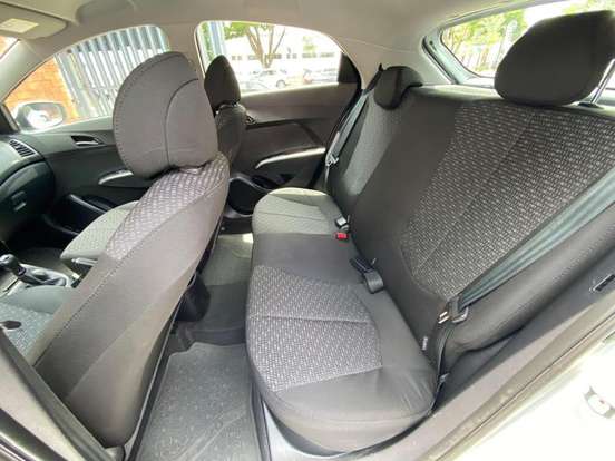 HYUNDAI-HB20-2016