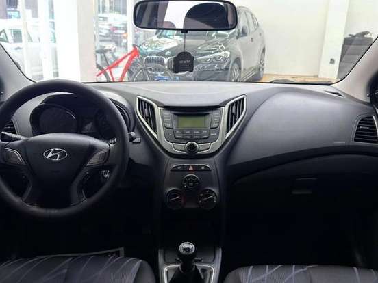 HYUNDAI-HB20-1.0 COMFORT 12V FLEX 4P MANUAL HYUNDAI-HB20-2015