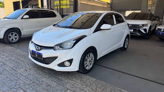 HYUNDAI HB20 1.0 COMFORT PLUS 12V FLEX 4P MANUAL