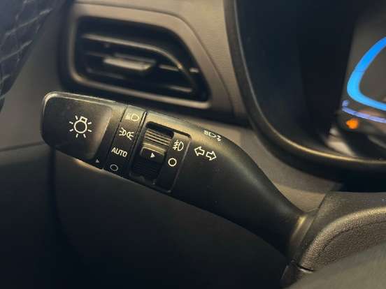 HYUNDAI-HB20-2023
