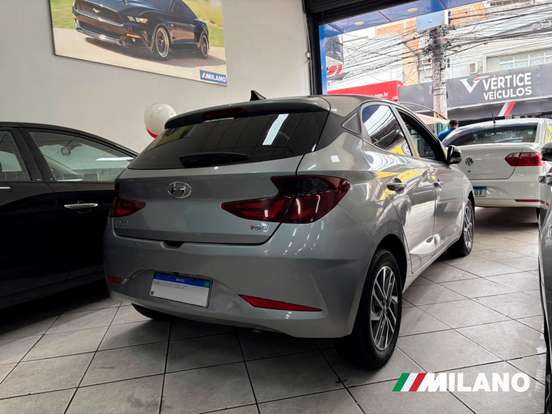 HYUNDAI-HB20-2022