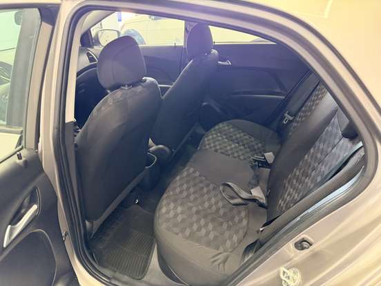 HYUNDAI-HB20-2016