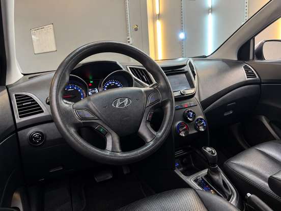 HYUNDAI-HB20-2016