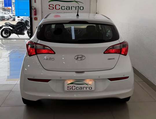 HYUNDAI-HB20-2017