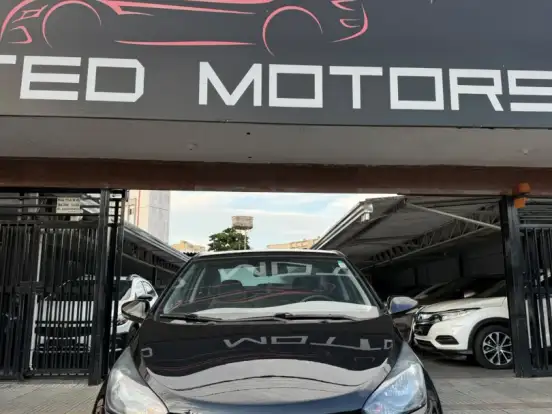 HYUNDAI-HB20S-1.6 COMFORT PLUS 16V FLEX 4P AUTOMÁTICO HYUNDAI-HB20S-2015