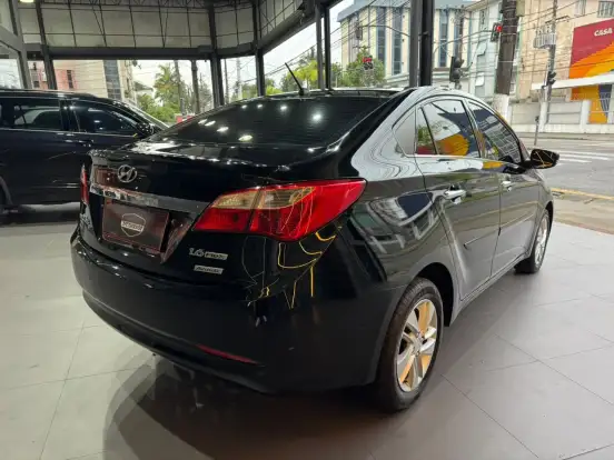 HYUNDAI-HB20S-2015