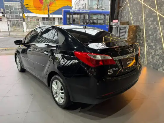HYUNDAI-HB20S-1.6 PREMIUM 16V FLEX 4P AUTOMÁTICO HYUNDAI-HB20S-2015