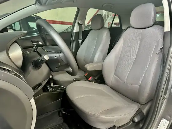 HYUNDAI-HB20S-2013