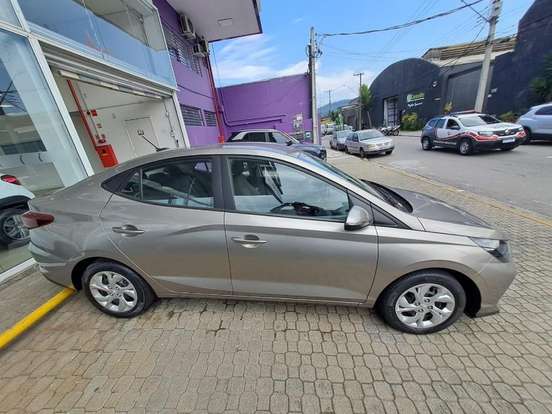 HYUNDAI-HB20S-2024