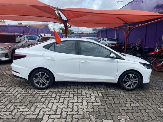 HYUNDAI-HB20S-2024