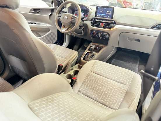 HYUNDAI-HB20S-2023