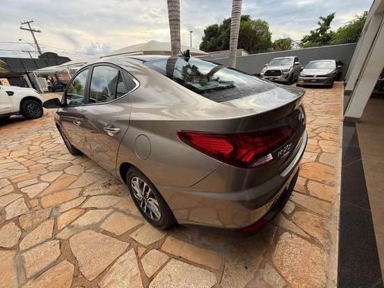 HYUNDAI-HB20S-2021