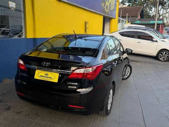 HYUNDAI-HB20S-1.6 COMFORT PLUS 16V FLEX 4P AUTOMÁTICO HYUNDAI-HB20S-2015