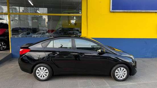 HYUNDAI-HB20S-2015