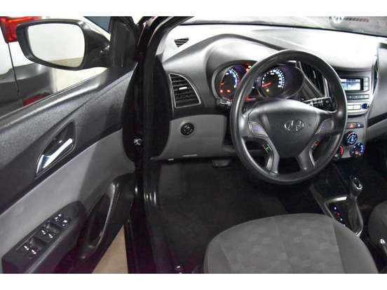HYUNDAI-HB20S-2015