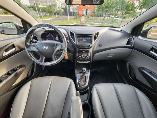 HYUNDAI-HB20S-1.6 PREMIUM 16V FLEX 4P AUTOMÁTICO HYUNDAI-HB20S-2017