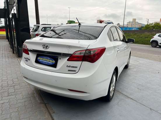 HYUNDAI-HB20S-1.6 PREMIUM 16V FLEX 4P AUTOMÁTICO HYUNDAI-HB20S-2014