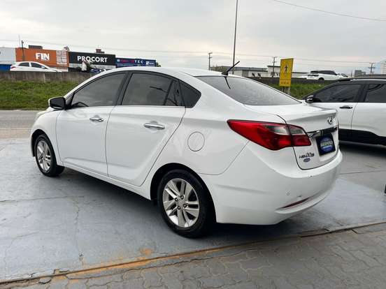 HYUNDAI-HB20S-1.6 PREMIUM 16V FLEX 4P AUTOMÁTICO HYUNDAI-HB20S-2014