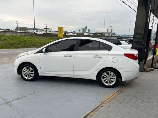 HYUNDAI-HB20S-2014
