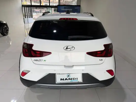 HYUNDAI-HB20X-2020