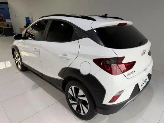 HYUNDAI-HB20X-2020