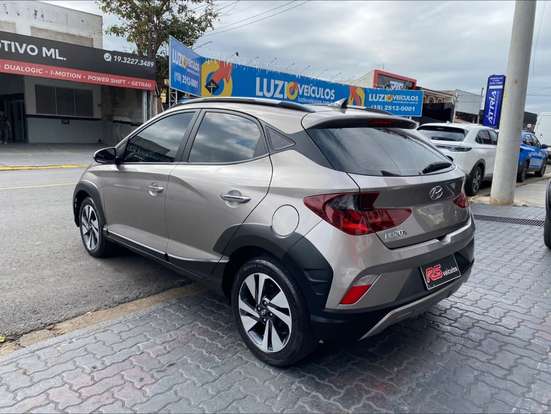 HYUNDAI-HB20X-2021