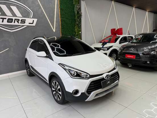 HYUNDAI-HB20X-1.6 16V PREMIUM FLEX 4P AUTOMÁTICO HYUNDAI-HB20X-2016
