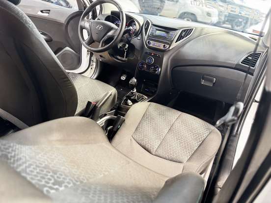 HYUNDAI-HB20X-1.6 16V STYLE FLEX 4P MANUAL HYUNDAI-HB20X-2017