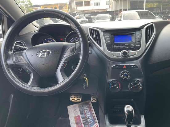 HYUNDAI-HB20X-1.6 16V STYLE FLEX 4P MANUAL HYUNDAI-HB20X-2015