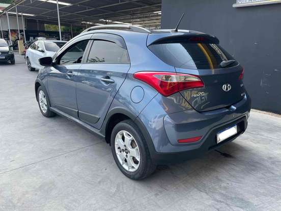 HYUNDAI-HB20X-1.6 16V STYLE FLEX 4P MANUAL HYUNDAI-HB20X-2015