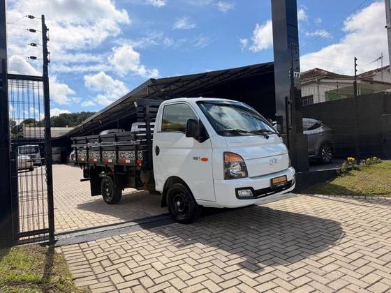 HYUNDAI HR 2.5 LONGO SEM CAÇAMBA 4X2 16V 130CV TURBO INTERCOOLER DIESEL 2P MANUAL