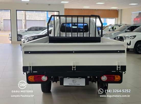 HYUNDAI-HR-2.5 LONGO SEM CAÇAMBA 4X2 16V 130CV TURBO INTERCOOLER DIESEL 2P MANUAL HYUNDAI-HR-2017