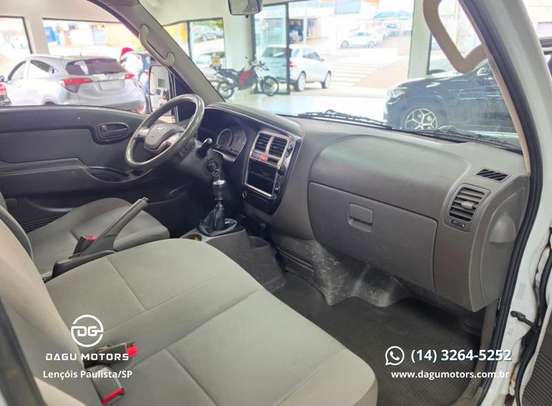 HYUNDAI-HR-2.5 LONGO SEM CAÇAMBA 4X2 16V 130CV TURBO INTERCOOLER DIESEL 2P MANUAL HYUNDAI-HR-2017