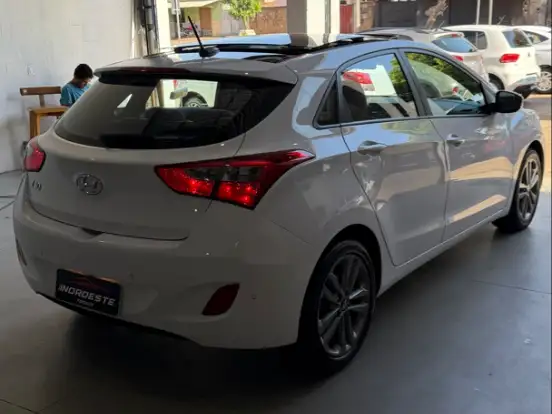 HYUNDAI-I30-1.8 MPI 16V GASOLINA 4P AUTOMATICO HYUNDAI-I30-2015
