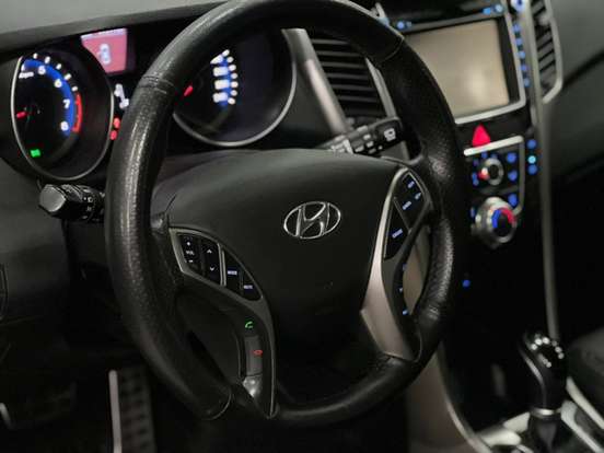 HYUNDAI-I30-2015