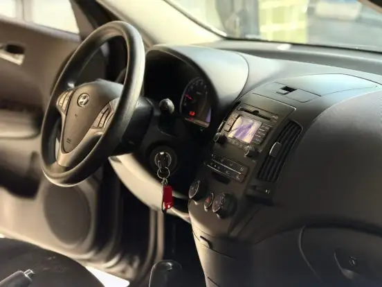 HYUNDAI-I30-2011