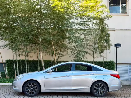 HYUNDAI-SONATA-2011